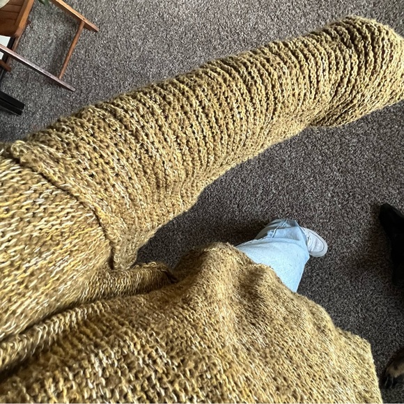 Universal Thread Knit Sweater - Picture 2 of 4